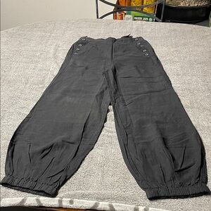 Pilcro Black Cropped Sailor-Style Capris